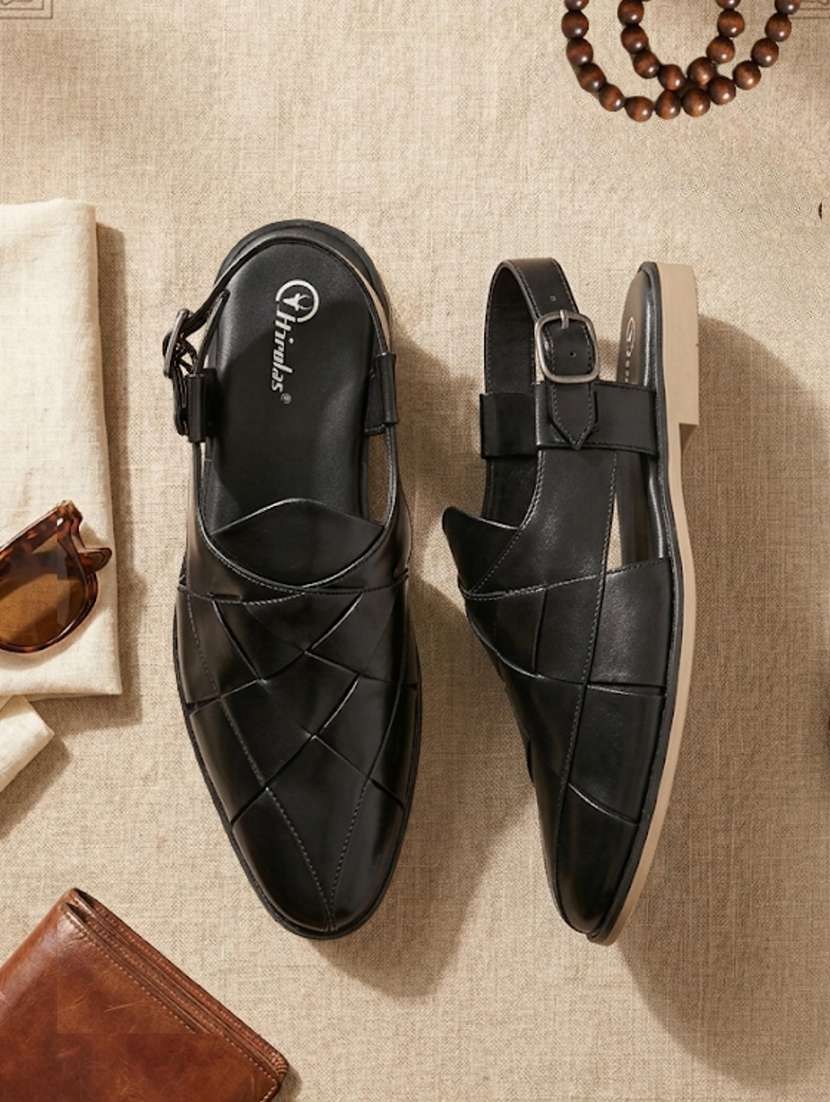 men solid back strap sandal