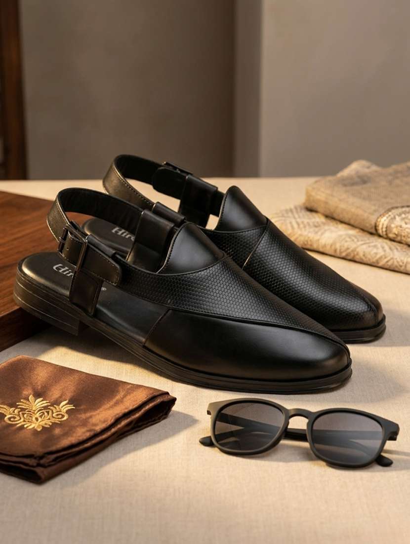 men solid back strap sandal