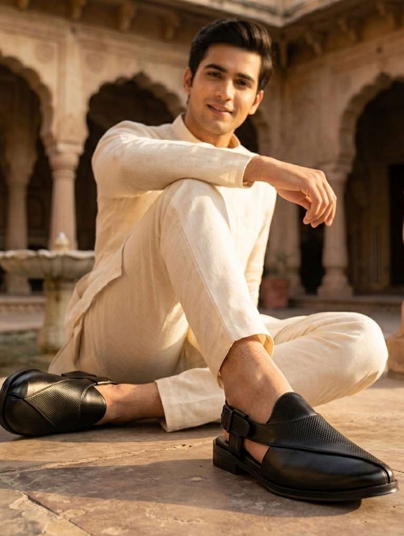 Men Solid Back Strap Sandal - 22520794 -  Standard Image - 5