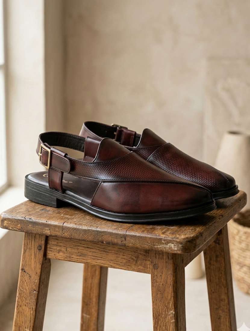 men solid back strap sandal