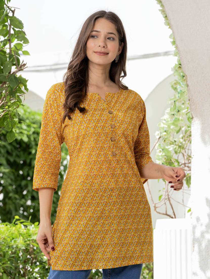 women printed notch neck straight kurti