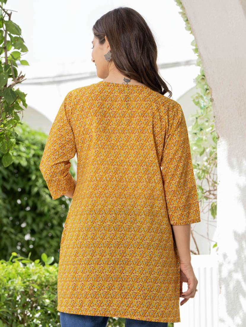 women printed notch neck straight kurti - 22520858 -  Standard Image - 3