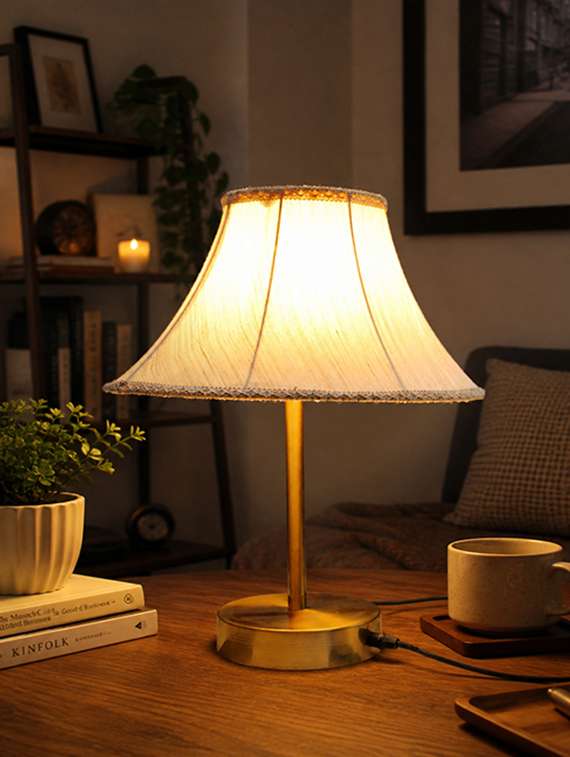 aurelia classic fabric table lamp