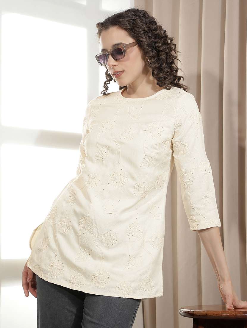 women embroidered round neck straight kurti