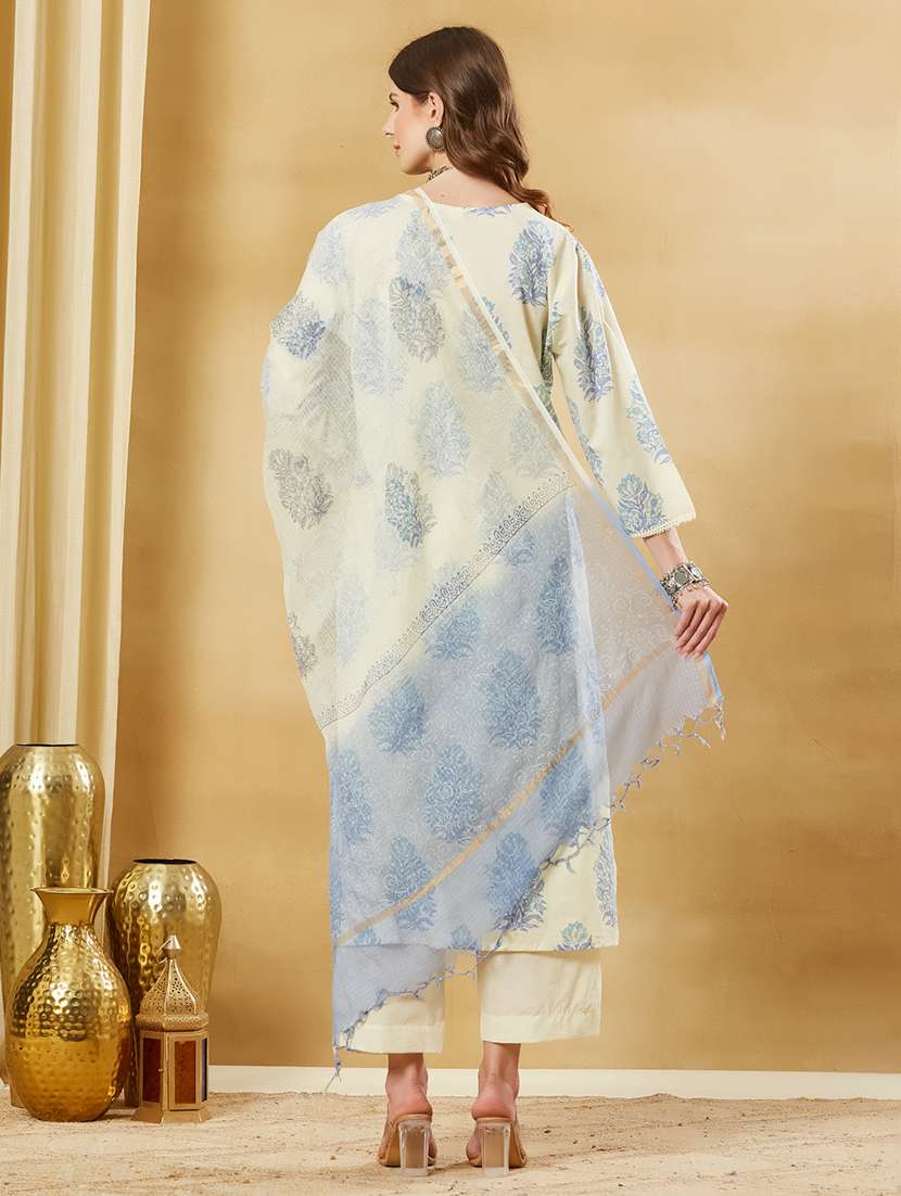 women printed three quarter sleeves kurta pant set with dupatta - 22521171 -  Standard Image - 3