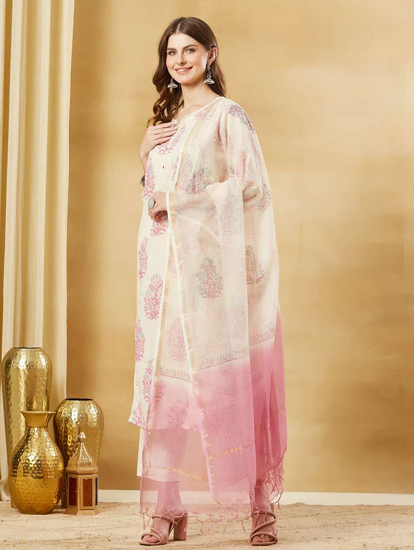 women printed three quarter sleeves kurta pant set with dupatta - 22521172 -  Standard Image - 3