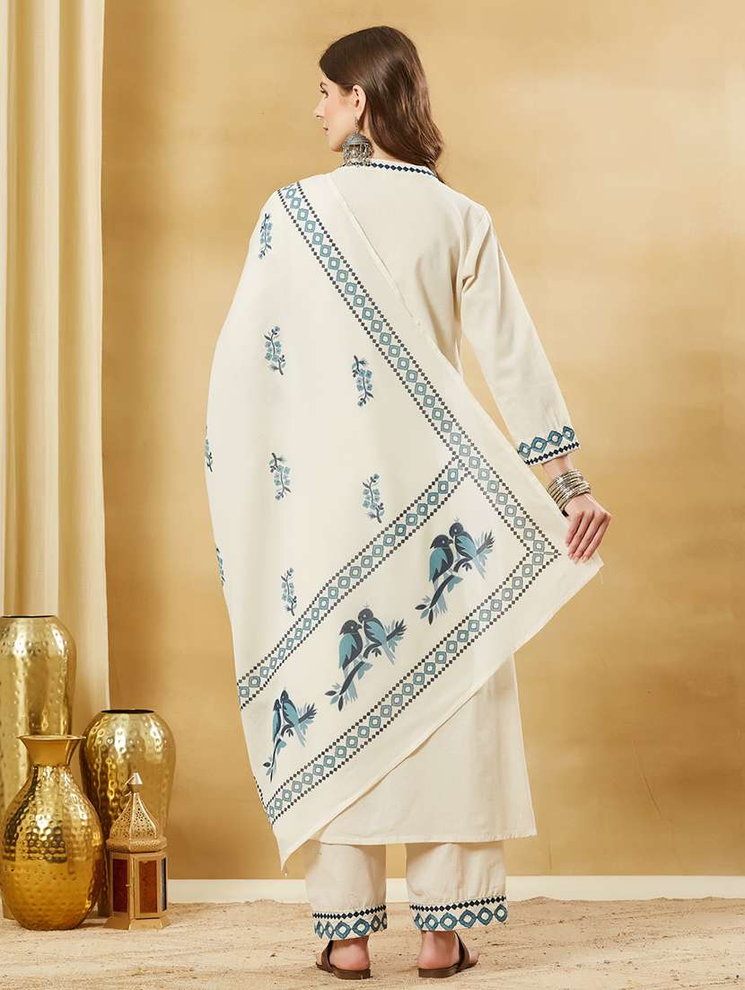 women embroidered three quarter sleeves kurta pant set with dupatta - 22521174 -  Standard Image - 3