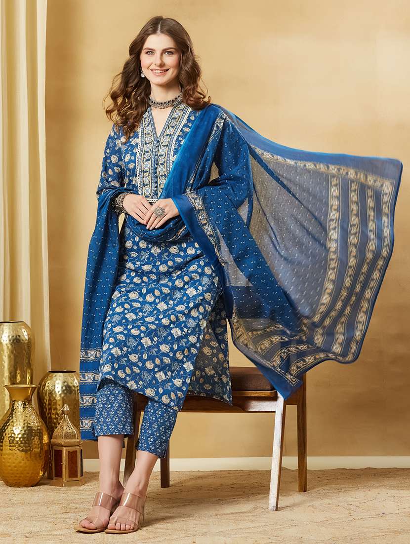 women printed three quarter sleeves kurta pant set with dupatta - 22521184 -  Standard Image - 5