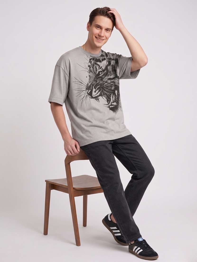 Men Graphic Short Sleeve Oversized T-shirt - 22521281 -  Standard Image - 3