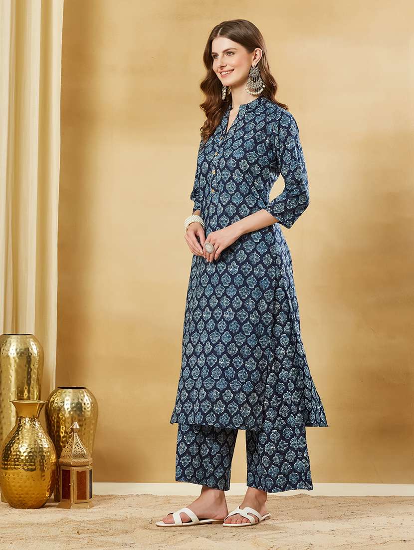 Women Printed Three Quarter Sleeves Kurta Palazzo Set - 22522538 -  Standard Image - 3