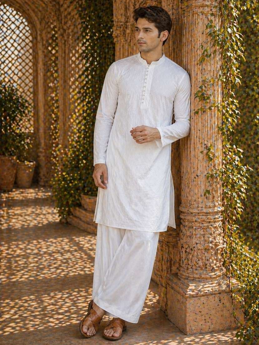 men embroidered mandarin neck kurta pyjama set