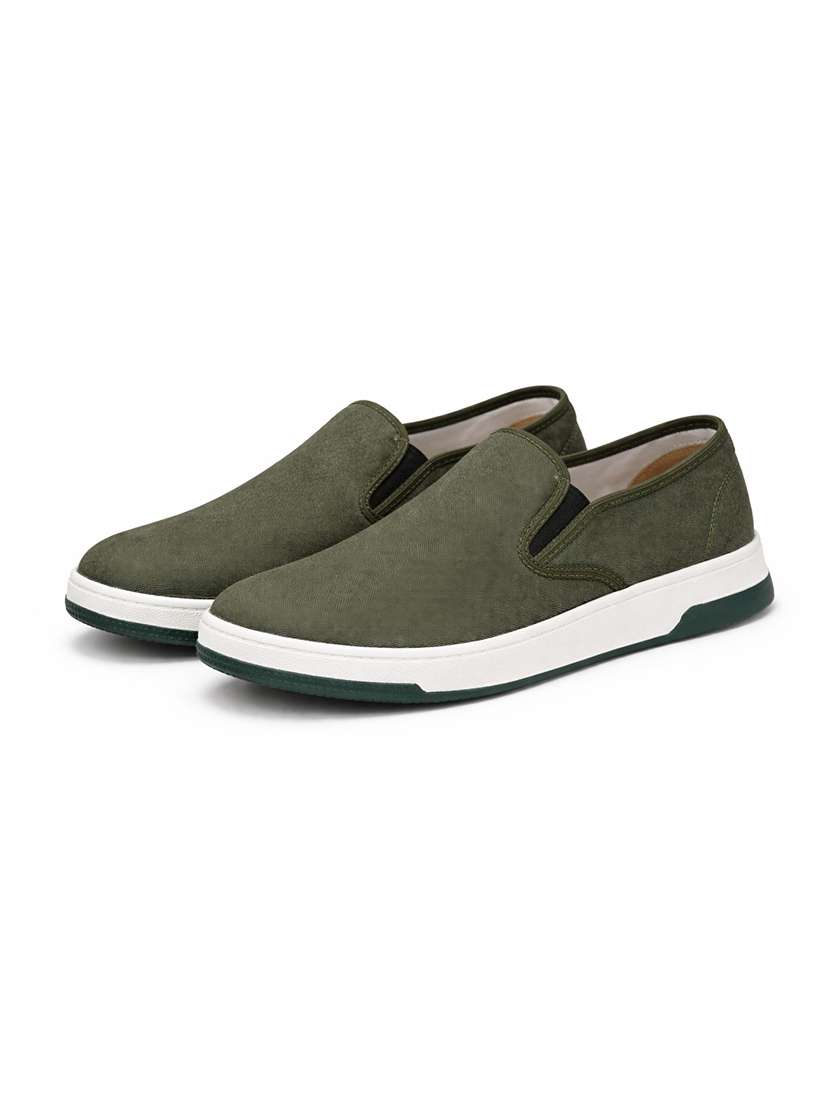 men solid slip on casual shoes