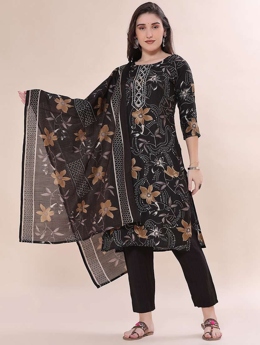 women printed three quarter sleeves kurta pant with dupatta set