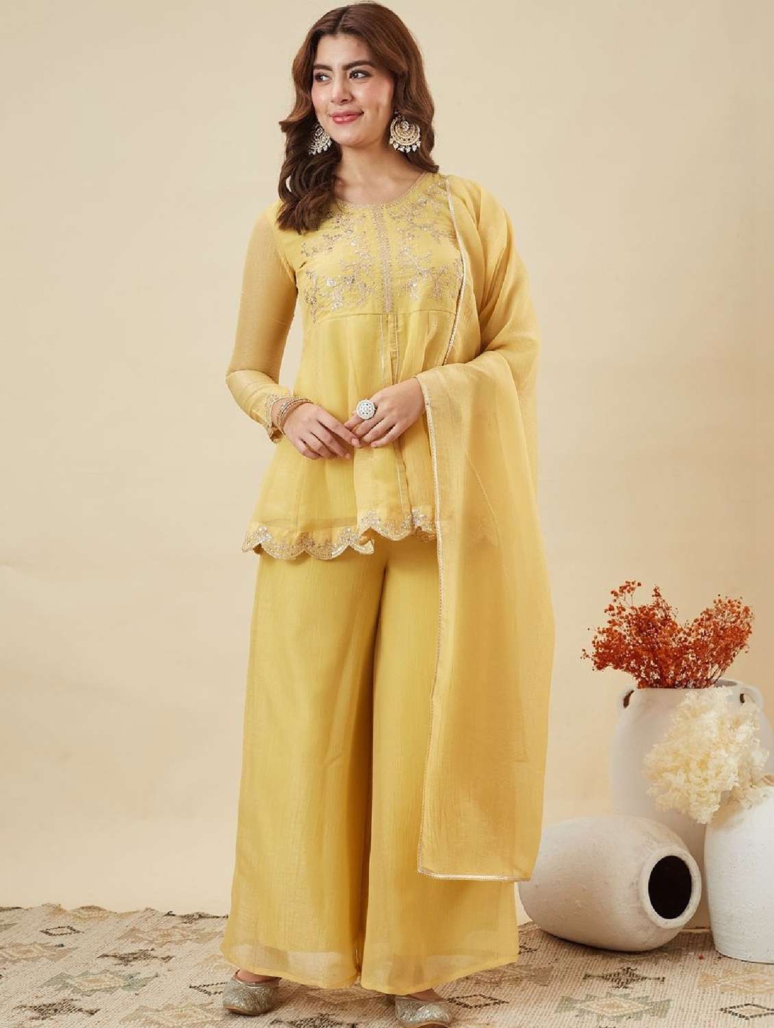 women embroidered round neck kurta palazzo set with dupatta