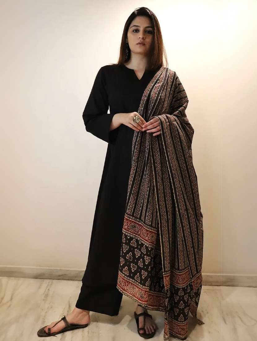 women solid long sleeves kurta and palazzo set with dupatta