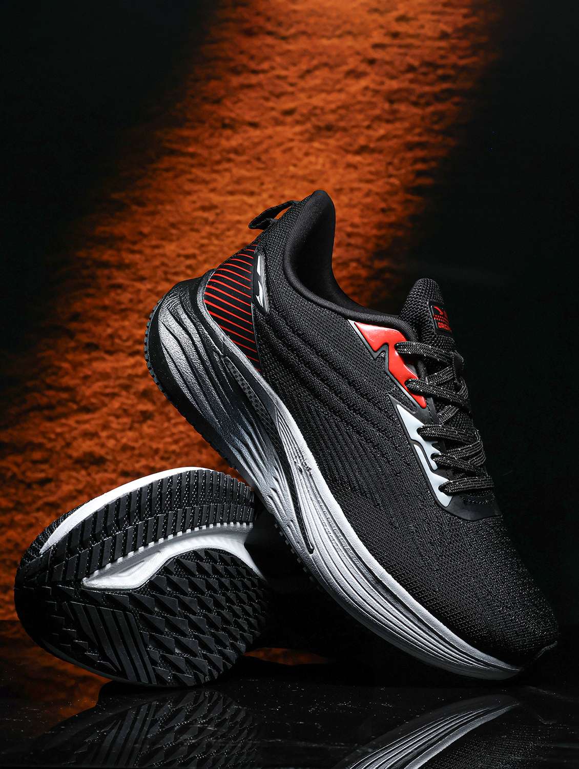 men black lace up sport shoe