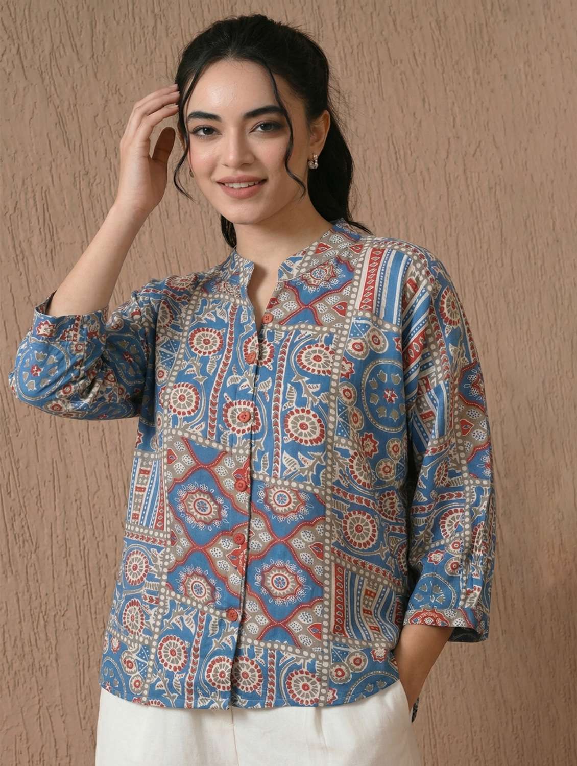 women printed three quarter sleeve shirt 