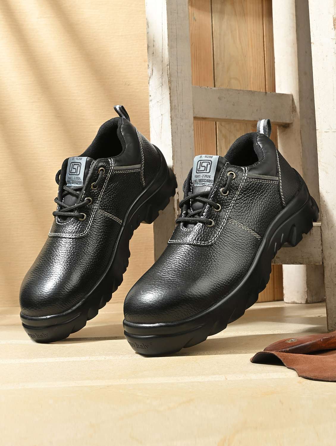 men black hiking boots boot
