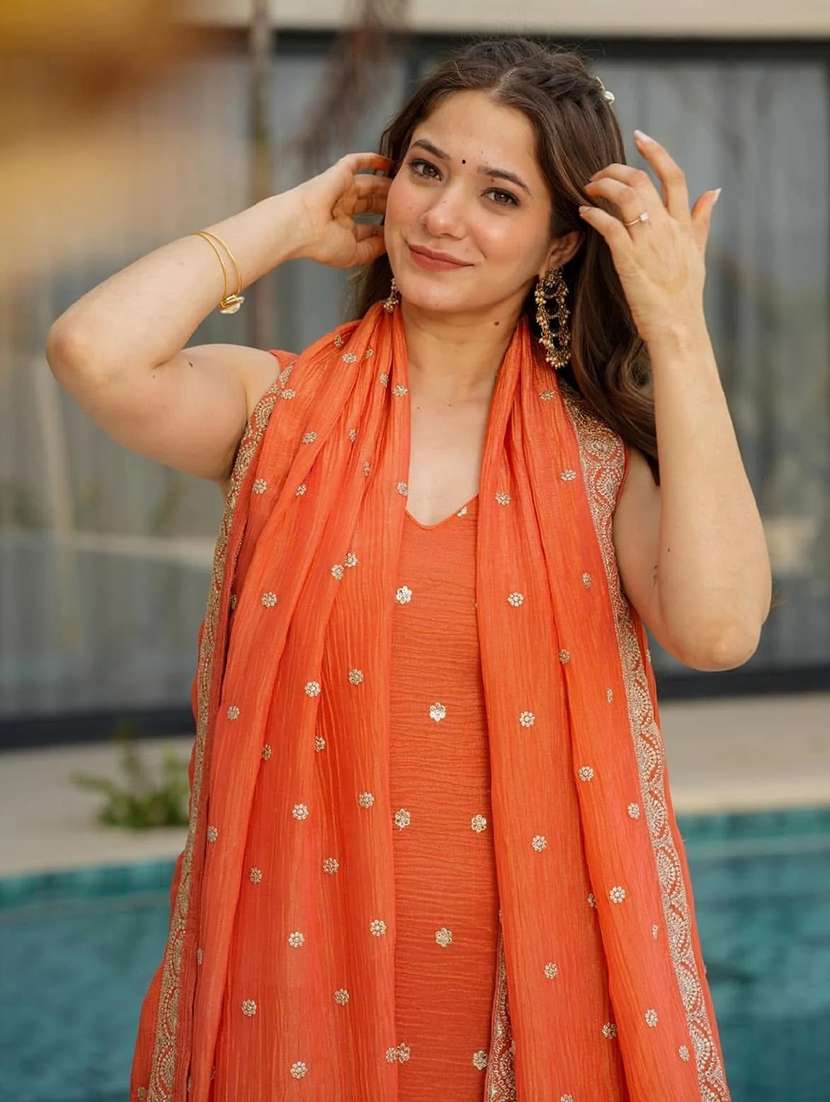 women embroidered sleeveless kurta palazzo with dupatta set - 22524456 -  Standard Image - 5