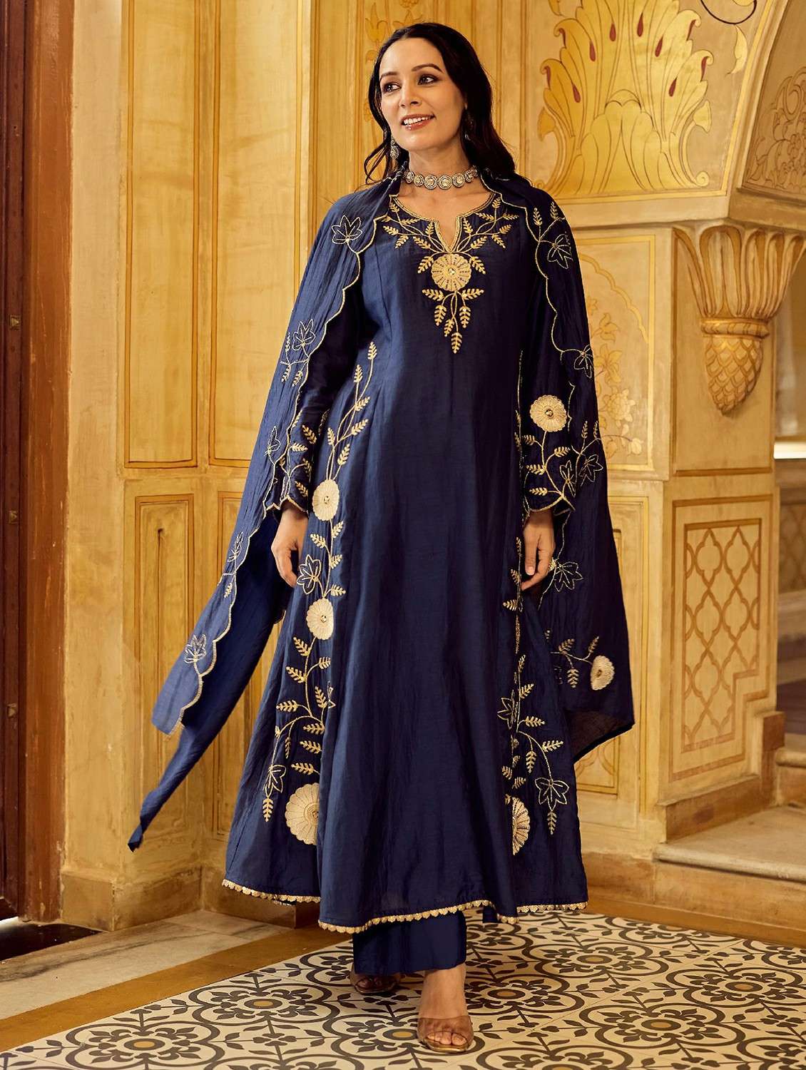 women embroidered long sleeve kurta pant with dupatta set