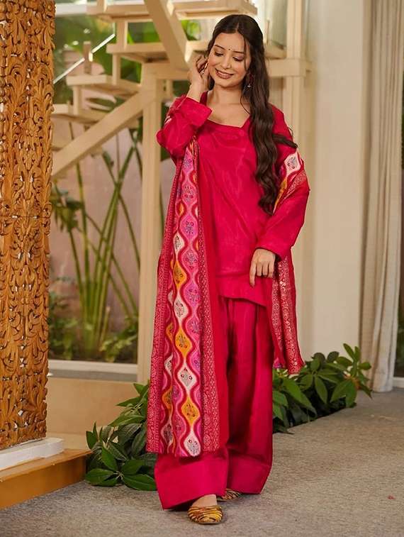 women solid long sleeve kurta salwar with dupatta set