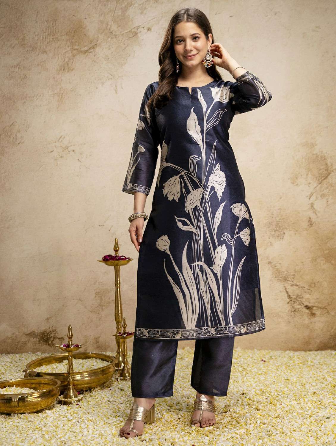 women printed three quarter sleeve kurta pant with dupatta set - 22524474 -  Standard Image - 3