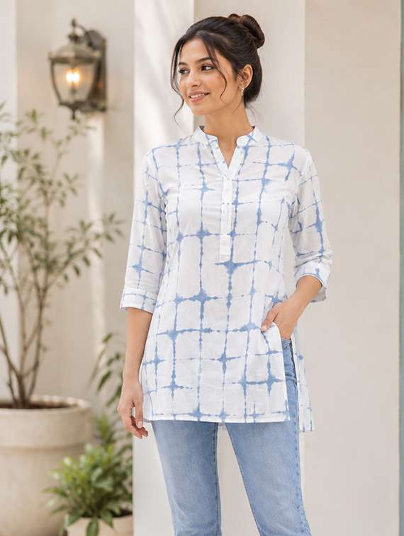 women printed three quarter sleeve straight kurti