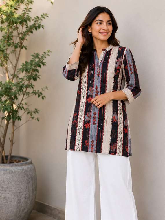 women printed three quarter sleeve straight kurti