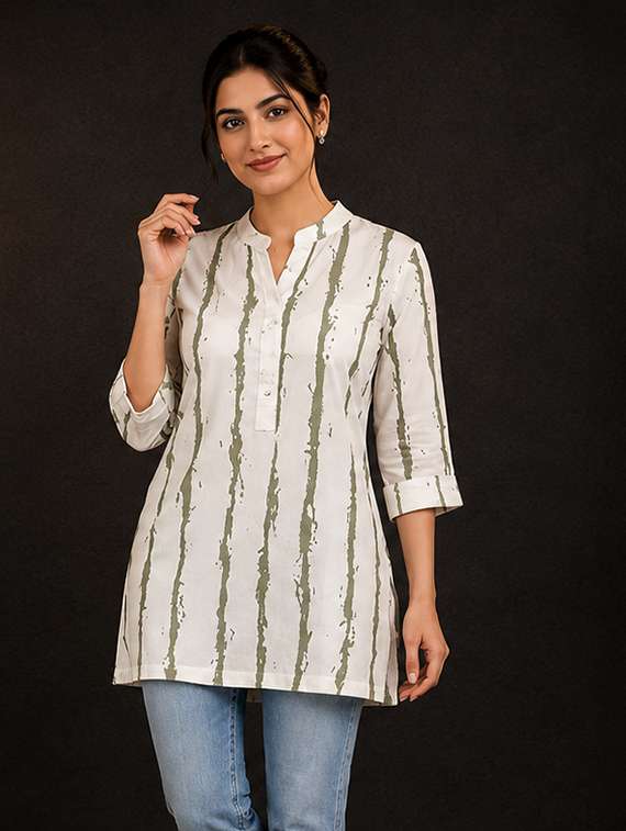 women printed three quarter sleeve straight kurti