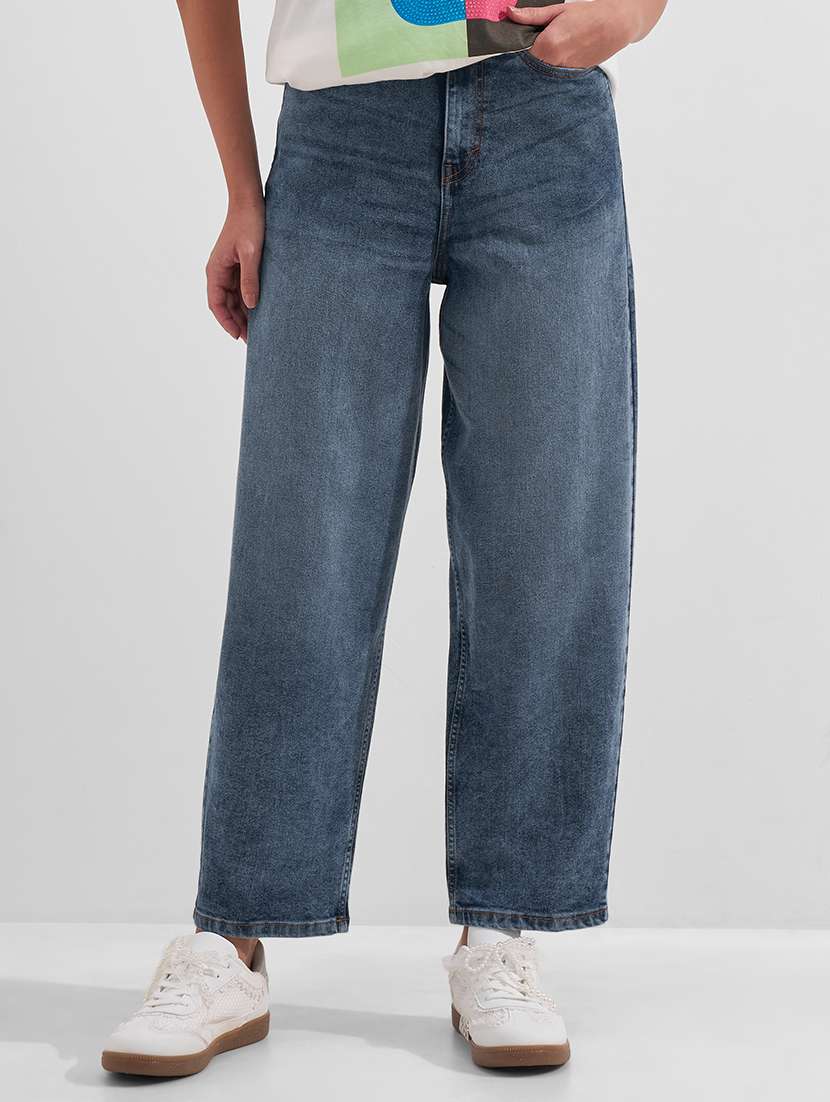 women solid high rise barrel jeans