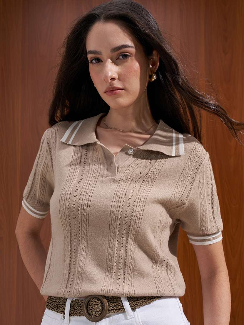 women self design polo neck t-shirt