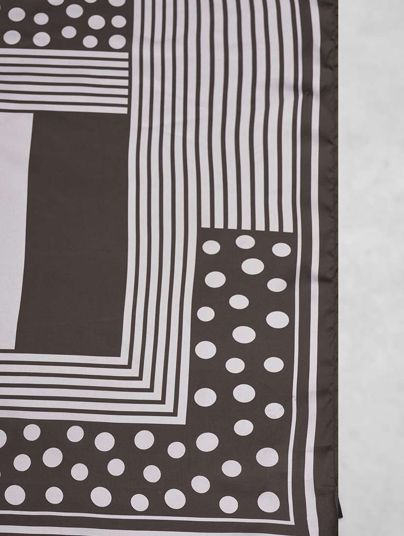 women geometric printed scarf - 22527047 -  Standard Image - 3