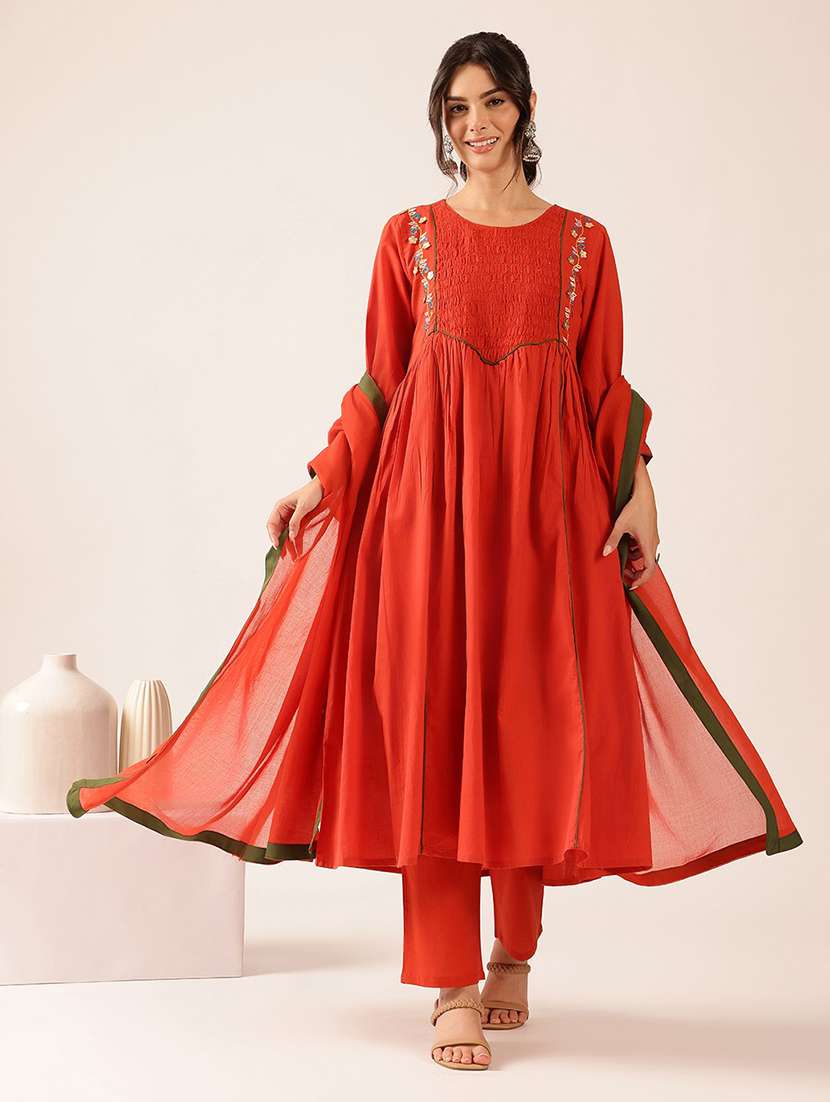 women embroidered three quarter sleeve kurta pant with dupatta set