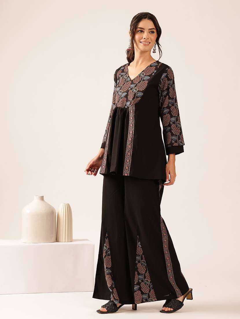 women printed long sleeve ethnic co-ord set - 22527653 -  Standard Image - 3