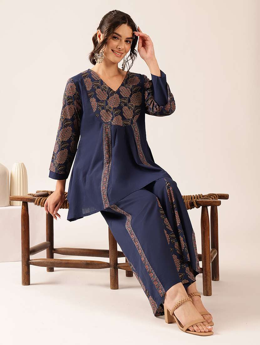 women printed long sleeve ethnic co-ord set