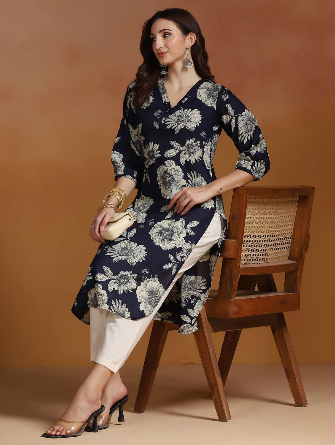 women printed three quarter sleeves straight kurta
