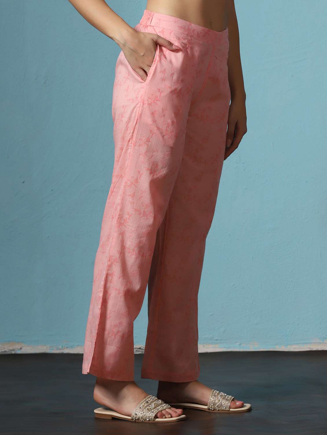 women printed three quarter sleeves kurta and pant set - 22527749 -  Standard Image - 5