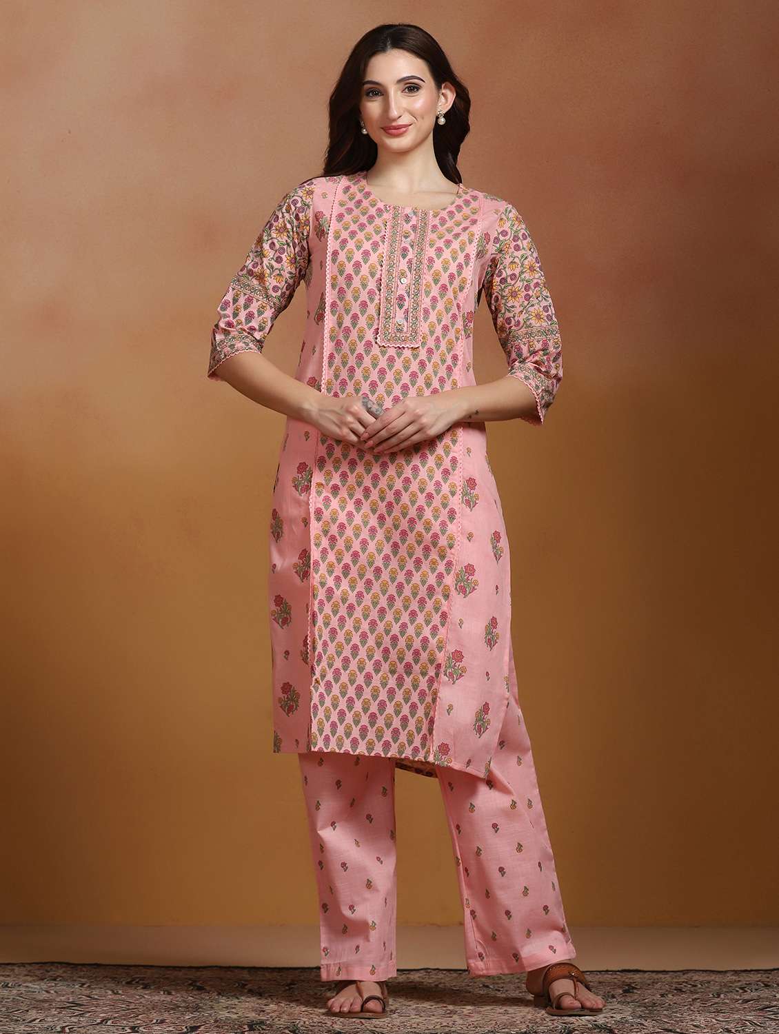 women printed three quarter sleeves kurta and pant set