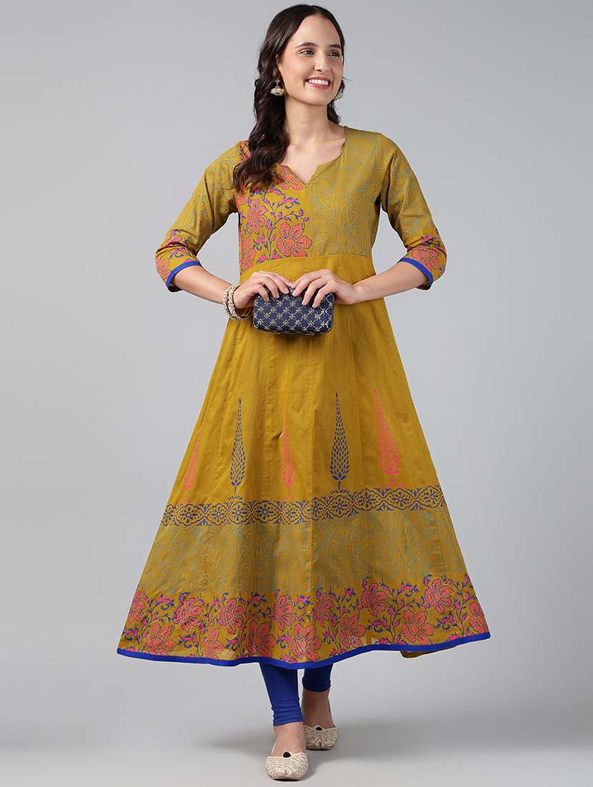 women printed three quarter sleeve anarkali kurta