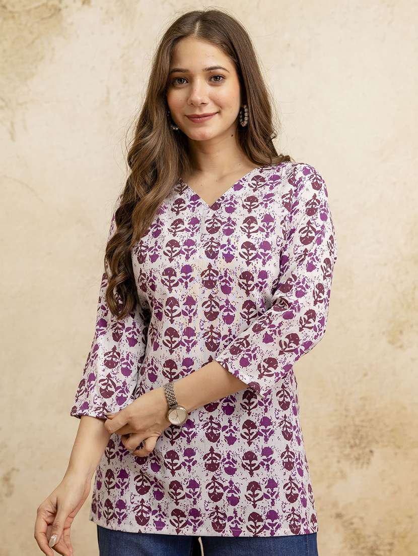 women printed three quarter sleeve straight kurti