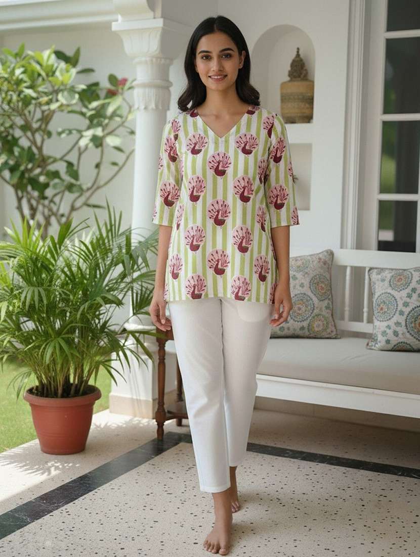 women printed three quarter sleeve straight kurti