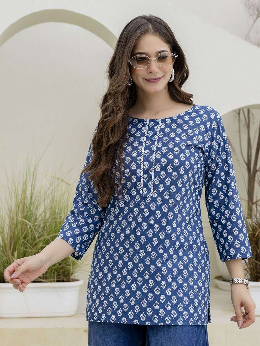 women printed three quarter sleeve straight kurti