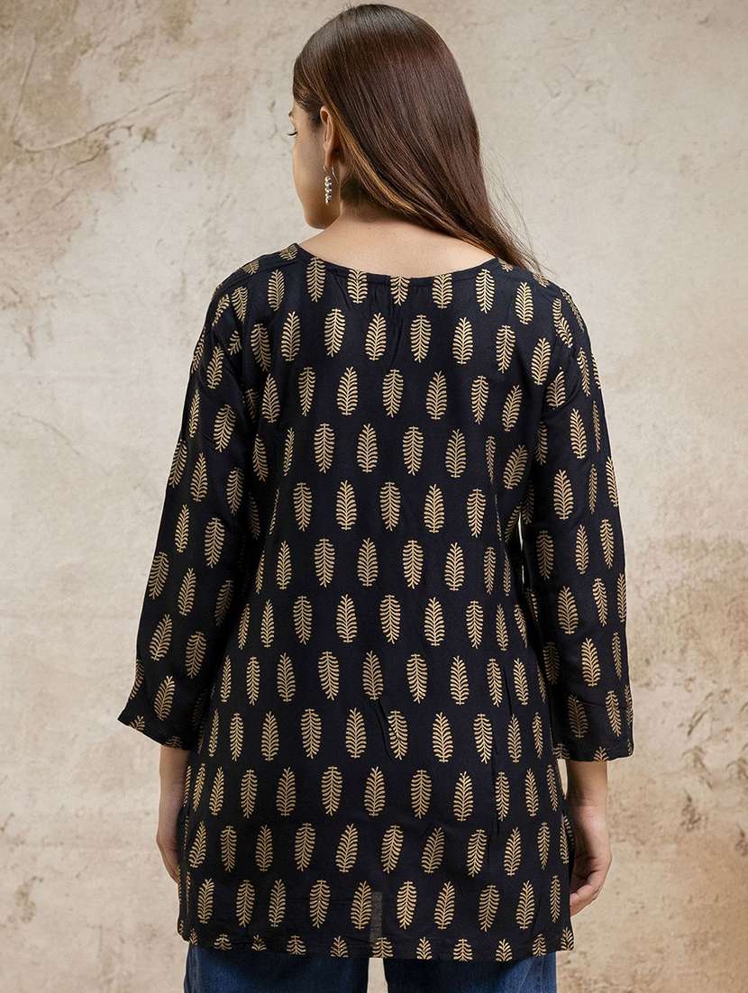 women printed three quarter sleeve straight kurti - 22527884 -  Standard Image - 3