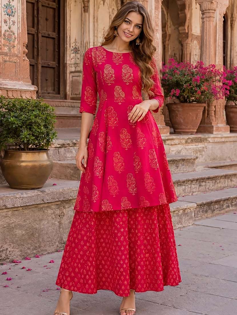 women foil printed three quarter sleeve kurta palazzo set