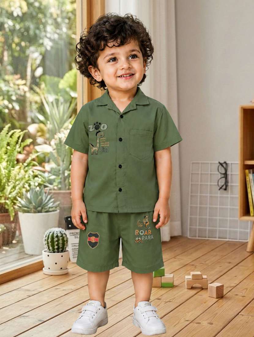boys printed shirt & shorts co-ords set