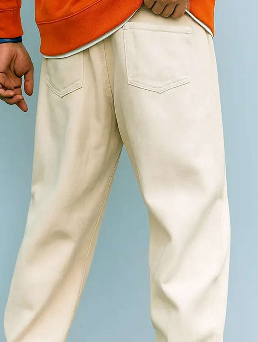 beige denim jeans - 22528230 -  Standard Image - 3