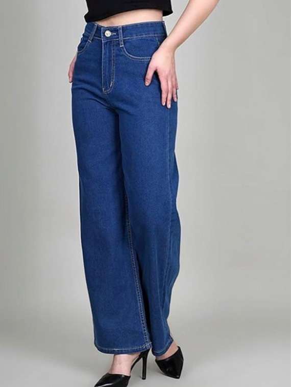 women solid mid rise straight fit jeans