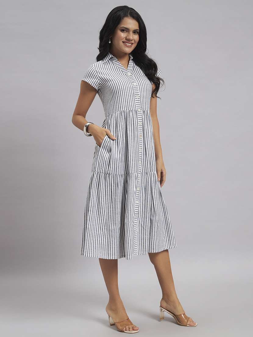 women printed cap sleeves tiered dress - 22528688 -  Standard Image - 3