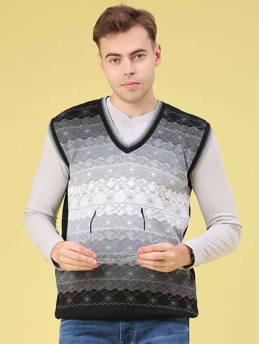 men self design sleeveless pullover