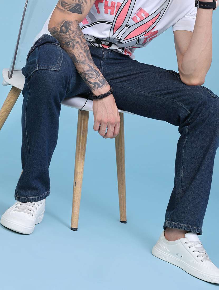 men solid mid rise regular fit cargo 